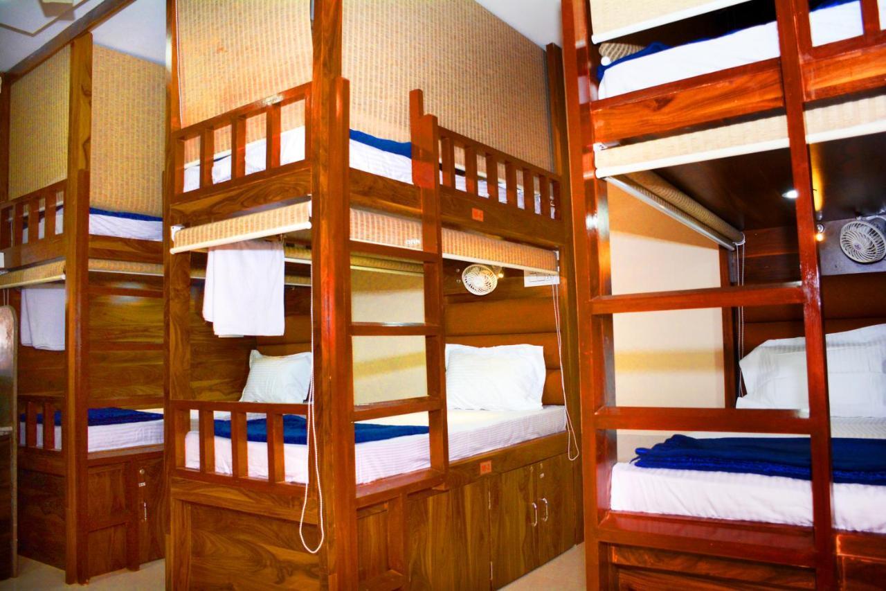 Hotel Nest N Rest - מומביי מראה חיצוני תמונה